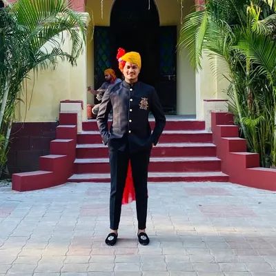 Anirudhh Sinh Solanki profile