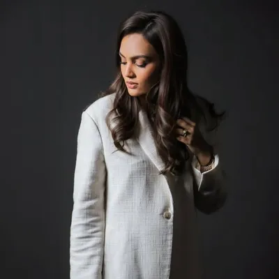 Anoli Shah profile