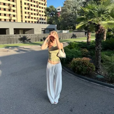 Anouk Jasmyn profile
