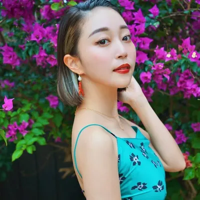 ANRI UMETANI(梅谷安里) profile