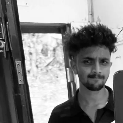 أنزل سليم profile
