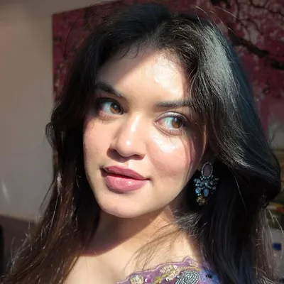 Anshikaa 💭⭐