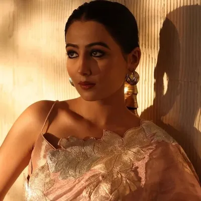 Anshika Singh Bundela profile