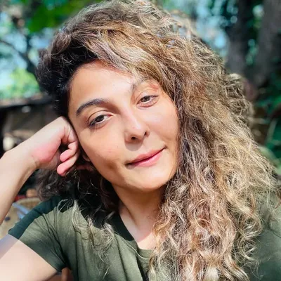 Anshita desai profile