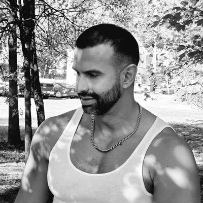 Anthony Raul Hernandez profile