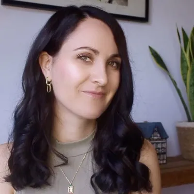 Antoinette Emily profile