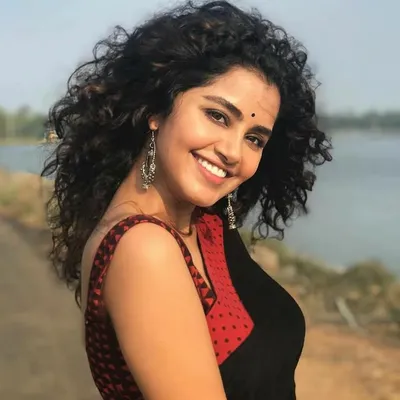 Anupama Parameswaran ๐ธ๐ป profile