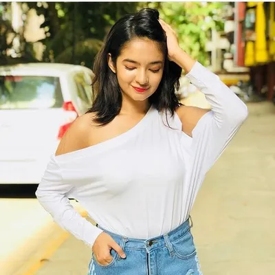 Anushka Sen profile