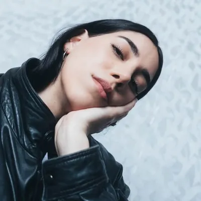 Anushka Melkonian profile