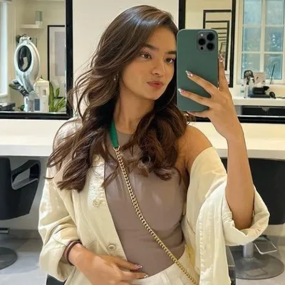 Anushka Sen profile