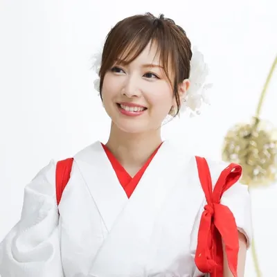 書道家/現代美術家/VR書道アーティスト 青柳美扇(Aoyagi Bisen) profile