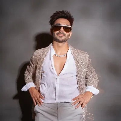 Aparshakti Khurana profile