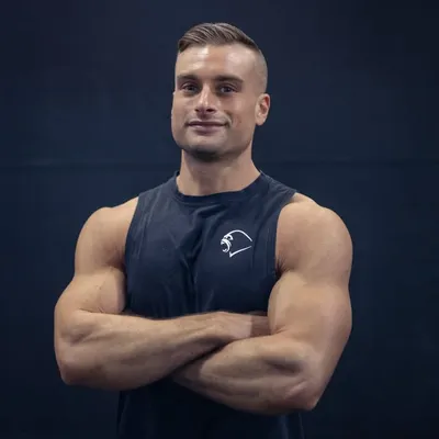 Adam Pfau profile