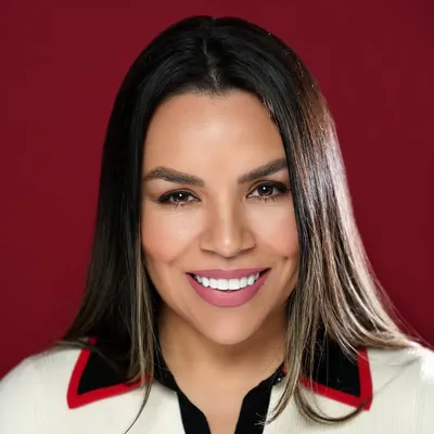 Apollonia Ponti - Dating & Relationship Coach For Men profile