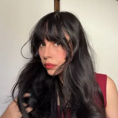 ✶ Mirella Tavares profile