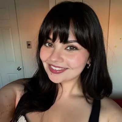 αяαиzαzú🤍💐 profile