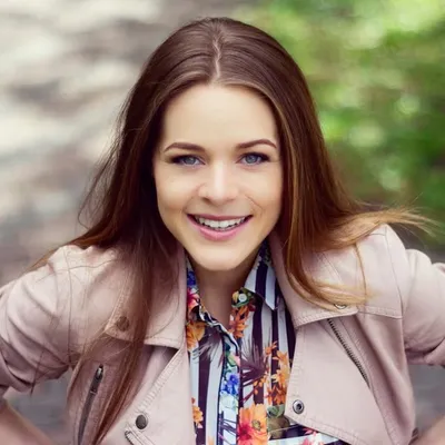 Ania profile