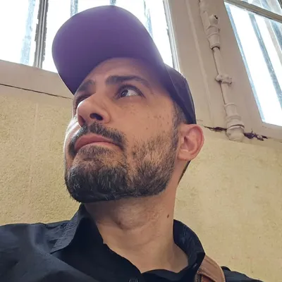 Denis profile