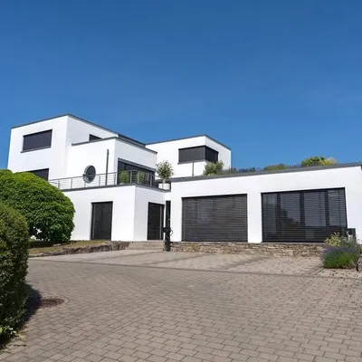 Lisa Kraft, Architektin profile