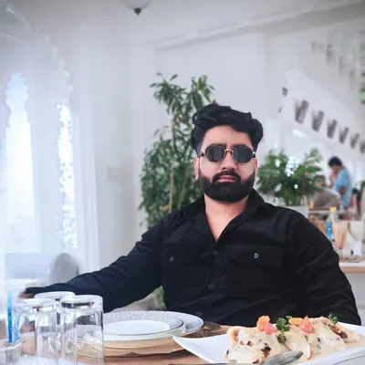 Arham Ovais profile