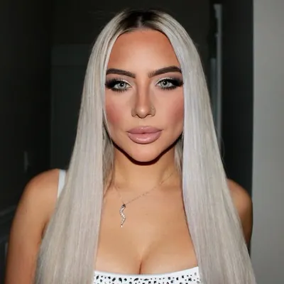 Ariana M Colasuonno profile