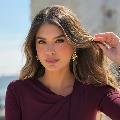 Ariane Cânovas profile