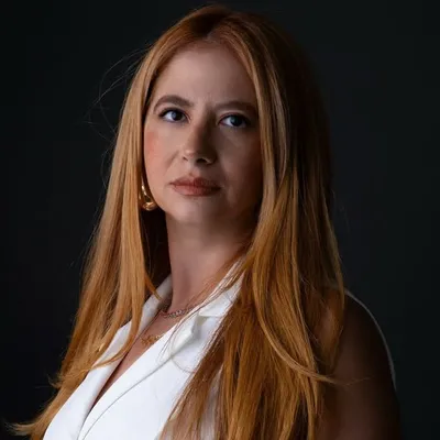 Ariane Camargo | Branding & Criatividade profile