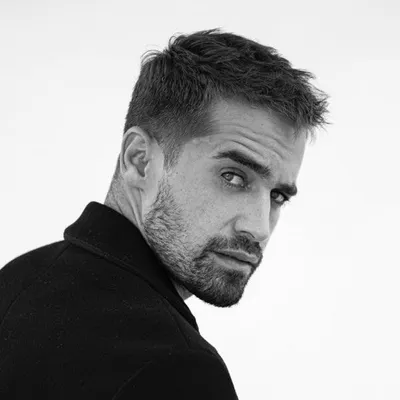 Ariel Franci-Lessing | ARTISTA profile