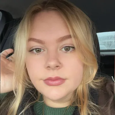 A R I E L L E profile