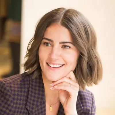 arielle • personal stylist • kansas city profile