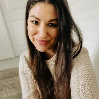 Arielle Janvier | Writer & Artist profile