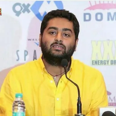 Arjit singh the voice king©™ profile