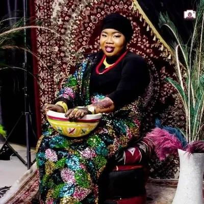 ARIK MODEST WEARS profile