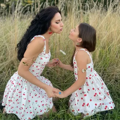 Arilena & Mom👭 profile