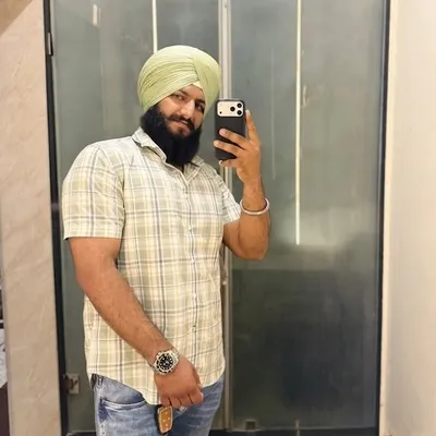 Arman Dhillon profile