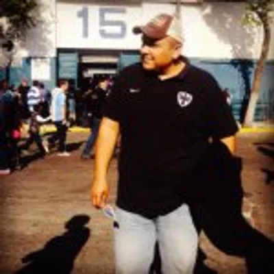 Armando Lara profile