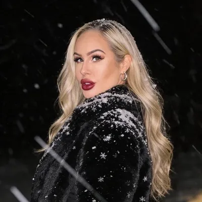 Arna Bára Karlsdóttir profile