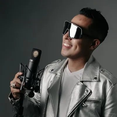 Arnold Patiño profile