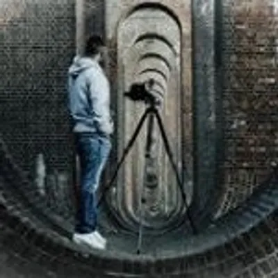Aron Vickers profile