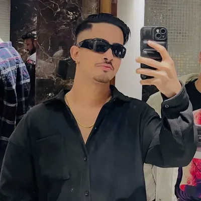 AR$HAD HAQUEđ¸ profile