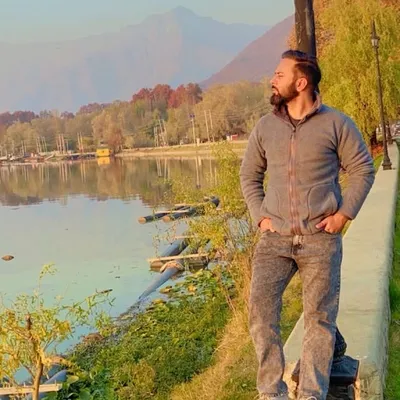Arshu Bhat Bhat profile