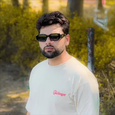 Arsh Wander profile
