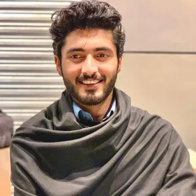 ارسلان عباؔس profile