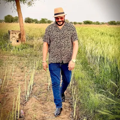 Artist Sudhir Singh - सुधीरा profile