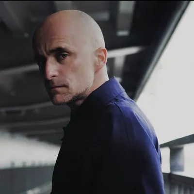 Artur Rojek profile