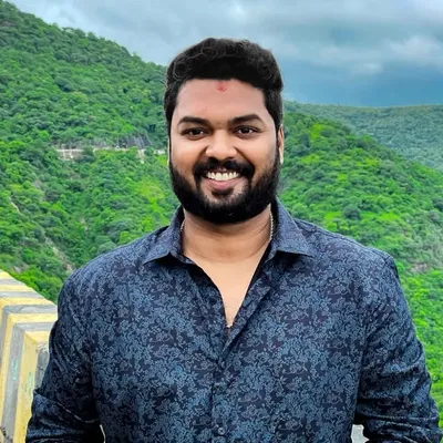 Adv. Arun Kanade profile