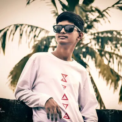 Arya Roy profile