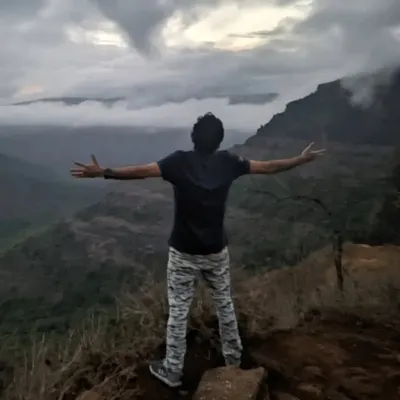 Aryan Khanna profile