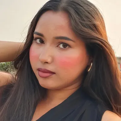 ASHI SHARMA | BEAUTY CONTENT CREATOR profile