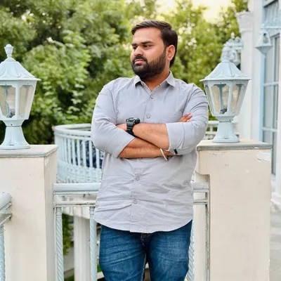 आशीष गुर्जर profile
